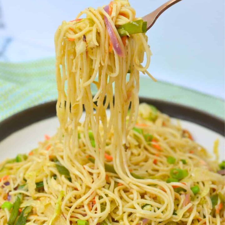 Street Hakka Noodles